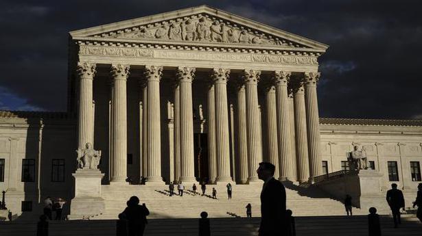 Mahkamah Agung AS akan mendengarkan kasus rahasia atas pengawasan Muslim
