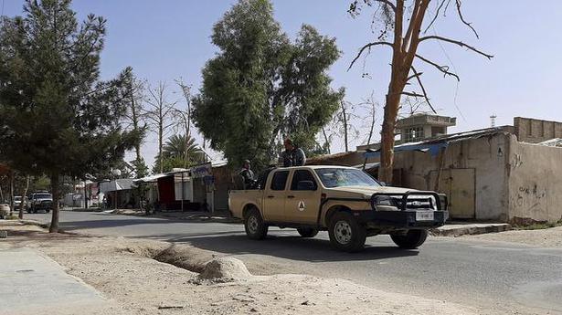 Army urges Afghans to evacuate city