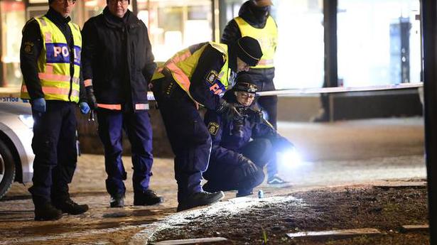 Man injures 8 with axe in Sweden before being shot, arrested
