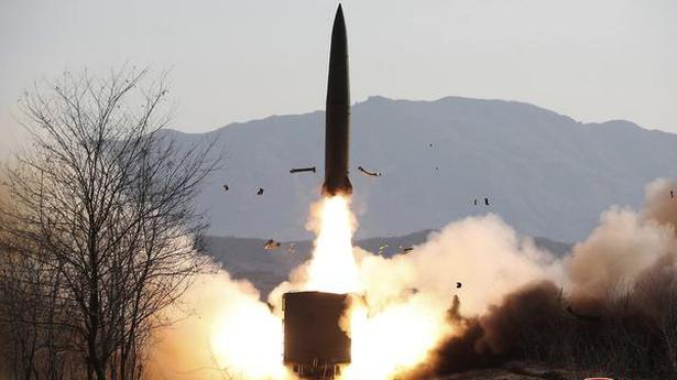 북한 “열차서 미사일 발사 시험”
