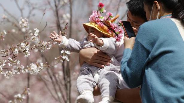 China reports population growth closer to zero in 2020