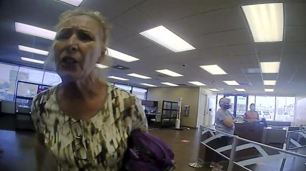 Arrest warrant issued after woman rejects mask at Texas bank