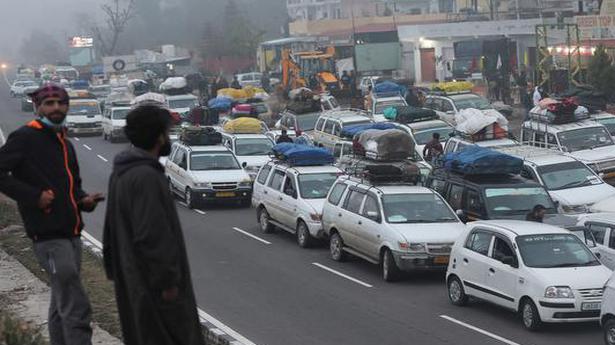 National News: Jammu-Srinagar highway closed due to landslip in Ramban