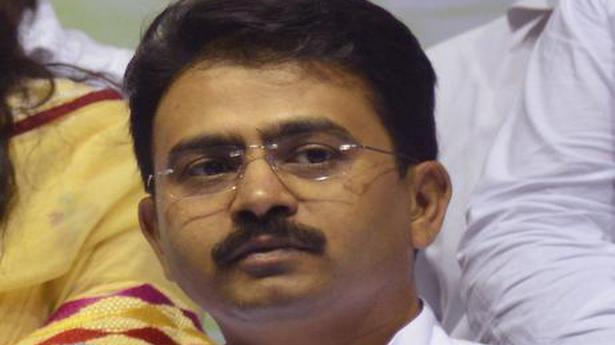 COVID-19 | Congress MP Rajiv Satav on ventilator support