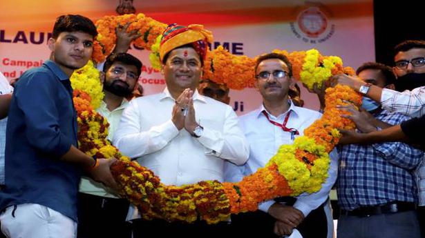 National News: BJP names Union ministers Sonowal, Murugan as its candidates for Rajya Sabha bypolls