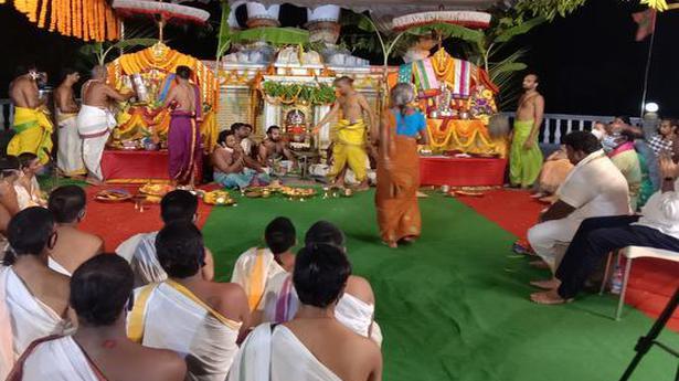 Many witness celestial wedding at Ramanarayanam temple