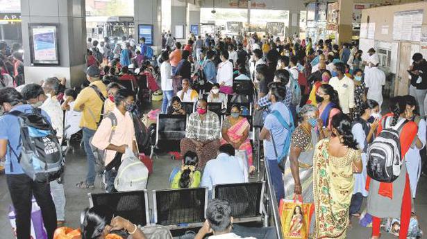 National News: Omicron shadow on Sankranti travel plans