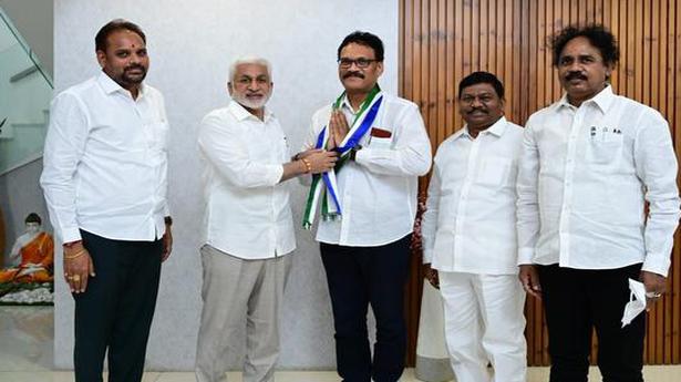 Former TDP MP D.V.G.Sankara Rao joins YSRCP