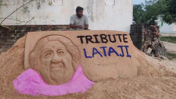 Sand artist’s tribute to Lata Mangeshkar