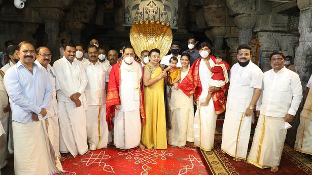 Sri Lankan PM prays at Tirumala temple