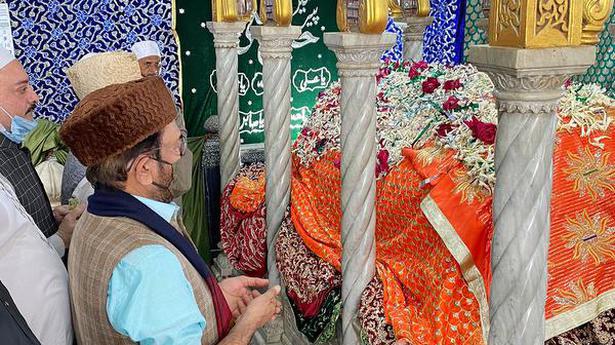 Naqvi prays at Haji Ali Dargah, Tripura CM performs yagna