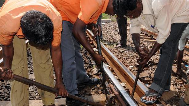 ‘Rail fracture, welding failures pose threat to safety of trains’