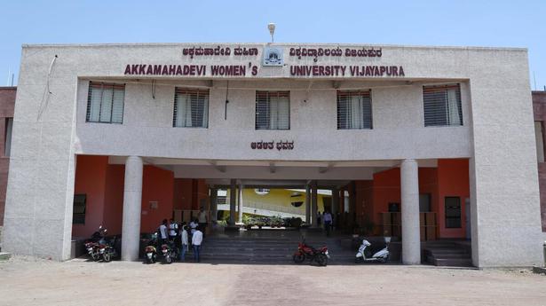 Akkamahadevi Women’s University to set up coaching centre for KAS, IAS aspirants