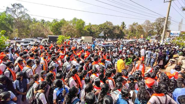 National News: Violence in Karnataka colleges as dress code row intensifies