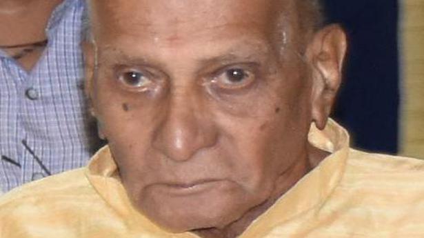 Journalist Mutalik Desai dead