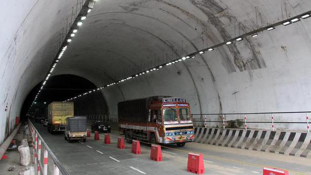 Two-way traffic trial run through Kuthiran a success