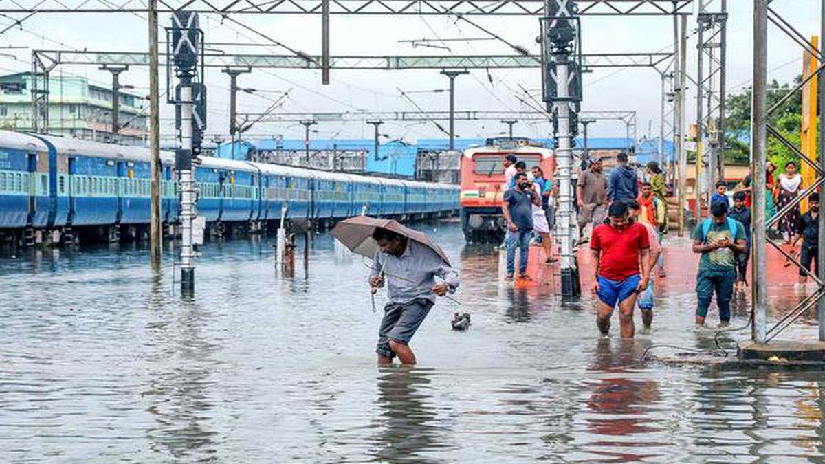 Red Alerts For Five Districts As Heavy Rain Batters Kerala The Hindu