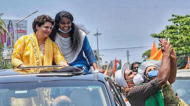 Priyanka Gandhi Vadra takes out road show in Kerala