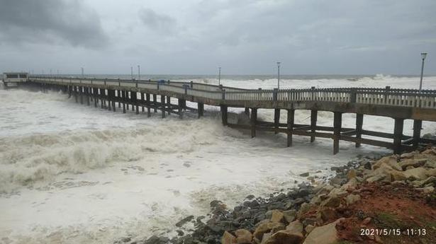 Cyclone Tauktae | Battering waves damage Valiyathura pier in Thiruvananthapuram