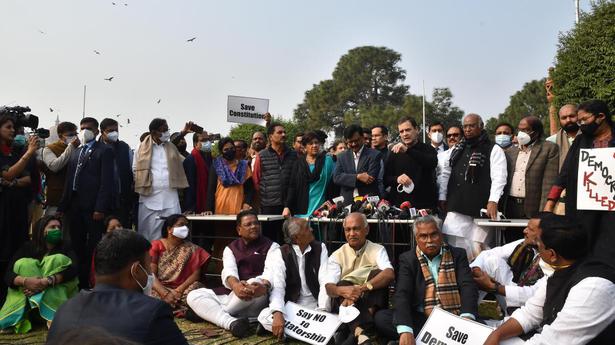 Sonia meets top leaders to strengthen Oppn. unity