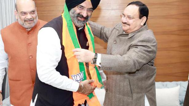 Akali leader Manjinder Singh Sirsa joins BJP