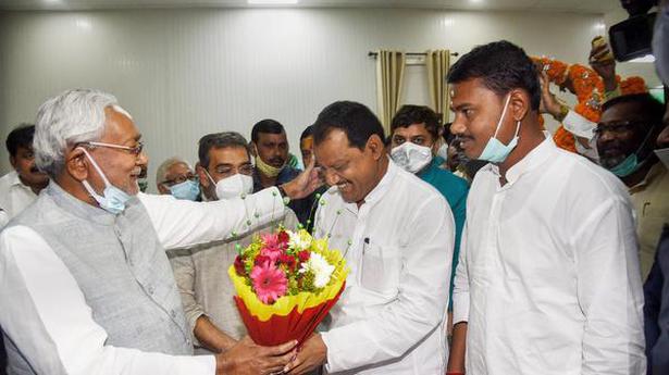 Elated over Bihar bypolls outcome, Nitish Kumar takes potshots at Lalu Prasad