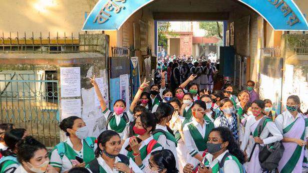 National News: In Bengal schools, classes now on alternate days to ensure social distancing