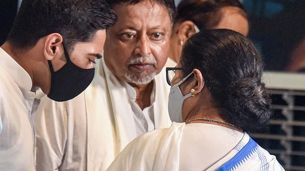Mukul Roy returns to Trinamool Congress