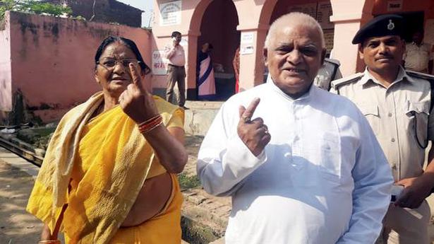 Polling underway for bypolls to two assembly seats in Bihar