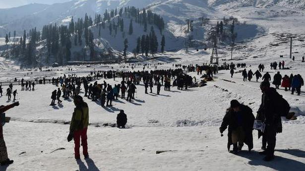 Cheer as Kashmir sees over 2.5 lakh tourists in two months