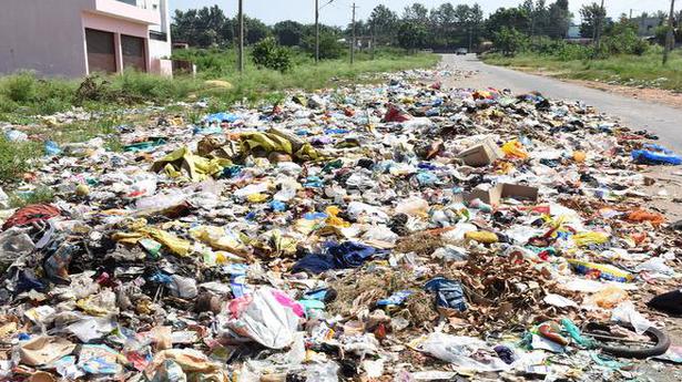 Madhya Pradesh: Gwalior civic body to play 'Ramdhun' in front of houses of people throwing garbage in open