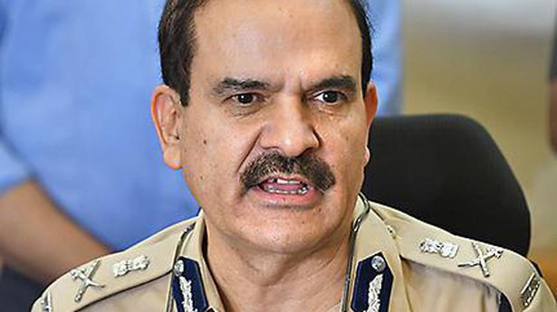 Warrant issued against Mumbai ex-police chief