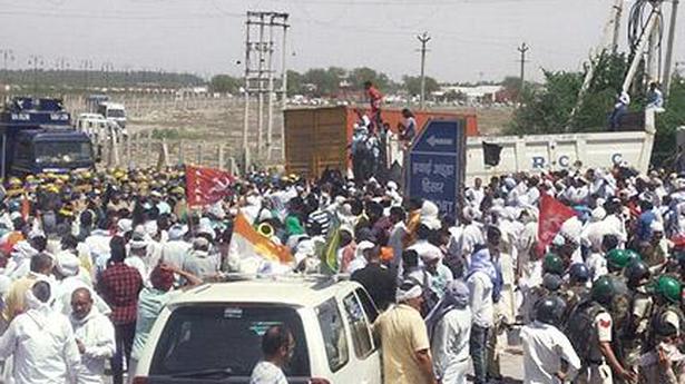 Farmers block Haryana Deputy CM at Hisar airport