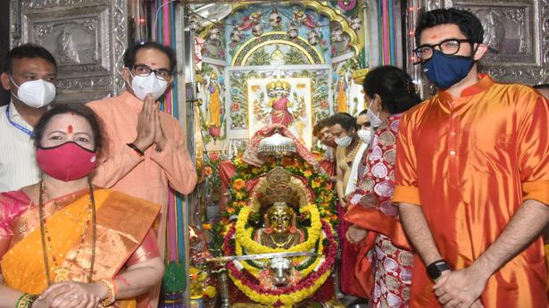 National News: COVID-19: Religious places in Maharashtra open doors after more than a year