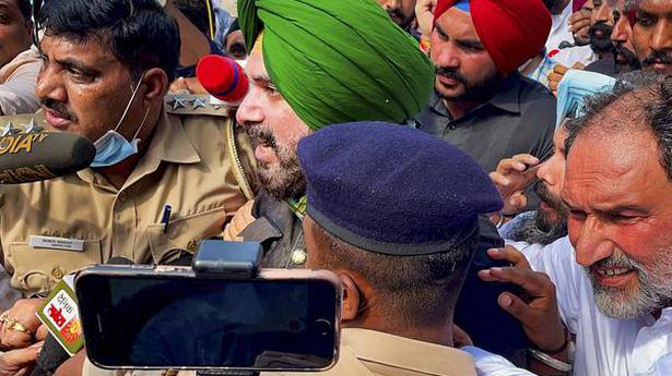 Navjot Singh Sidhu attempts to win over ‘annoyed’ Congress leadership