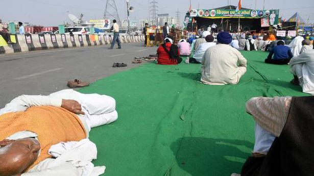 Punjab unions cancel mahapanchayats, urge farmers to return to Delhi
