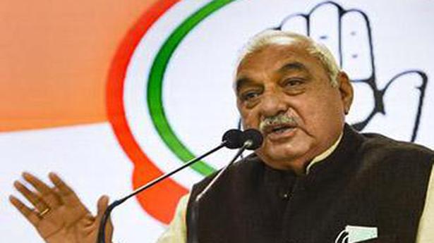 Compensate farmers who bought fertilisers at a high price, says Hooda