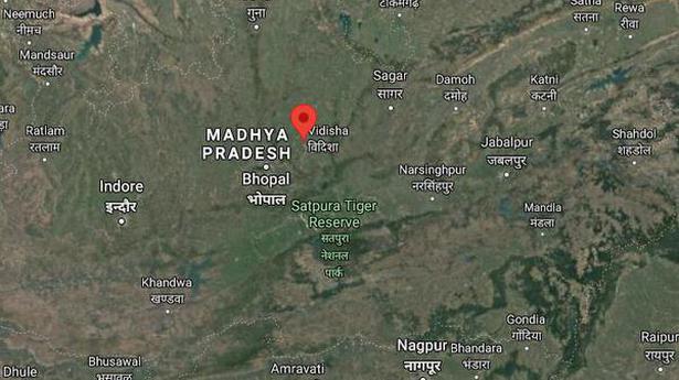Several people fall into well while rescuing girl in Madhya Pradesh, 16 pulled out safely