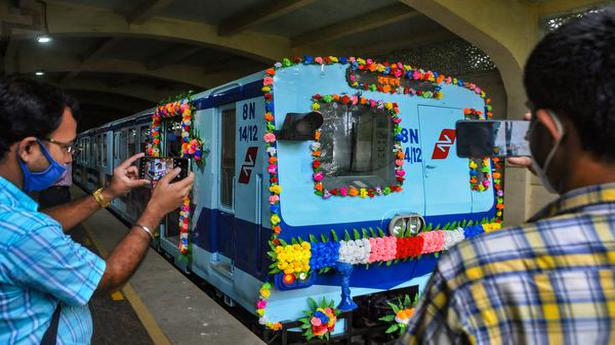 Kolkata Metro bids adieu to non-AC rakes