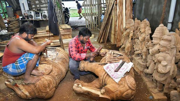 Watch | Kallakurichi wood carvings get GI tag