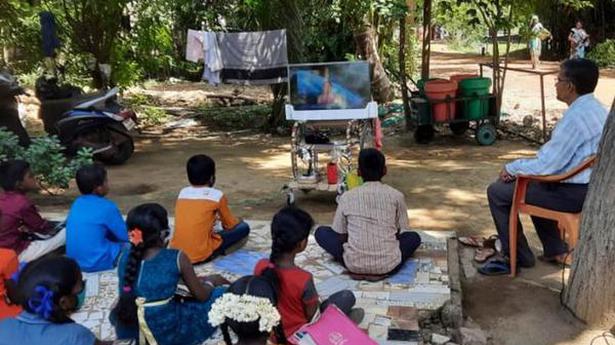 National News: Teacher wheels TV set to students’ homes near Sirkazhi