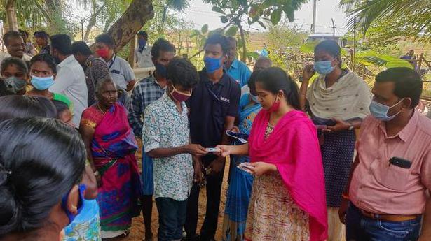 Narikurava community members in Tiruvallur district get voter ID cards