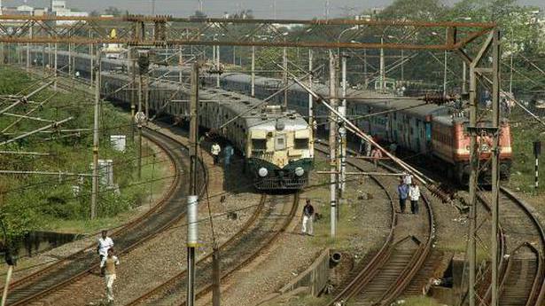 Suburban train services between Moore Market and Tiruvallur affected due to non-functioning of signals