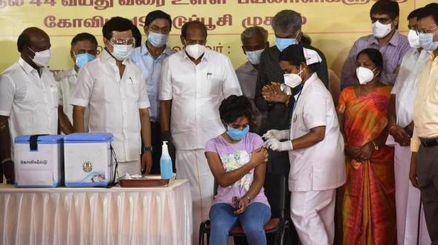 TN CM inaugurates COVID-19 vaccination drive for 18-44 age group, in Tiruppur