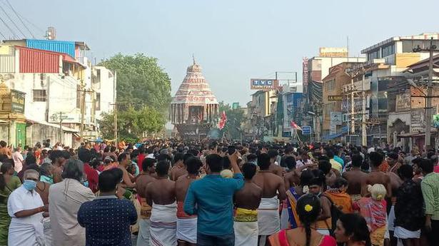 Hundreds of devotees witness car festival of Natarajar temple in Chidambaram