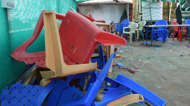 Armed men break chairs at BJP office
