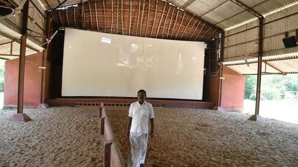 Fans in Vellore, Ranipet await reopening of three-decade-old touring talkies