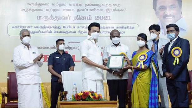 CM praises doctors for work during pandemic