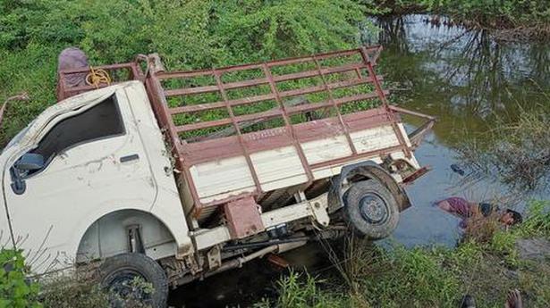 Five killed as mini cargo vehicle overturns into roadside channel in Thoothukudi district