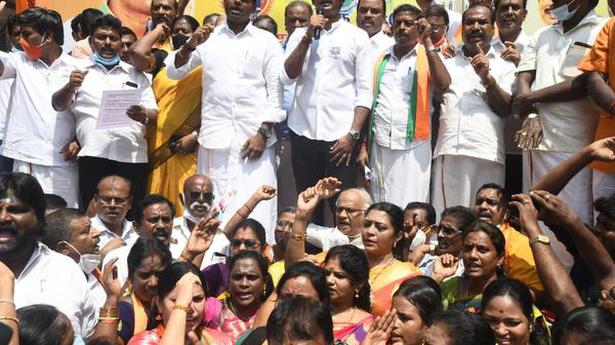 Reopen temples in 10 days or face protests, Annamalai tells TN government